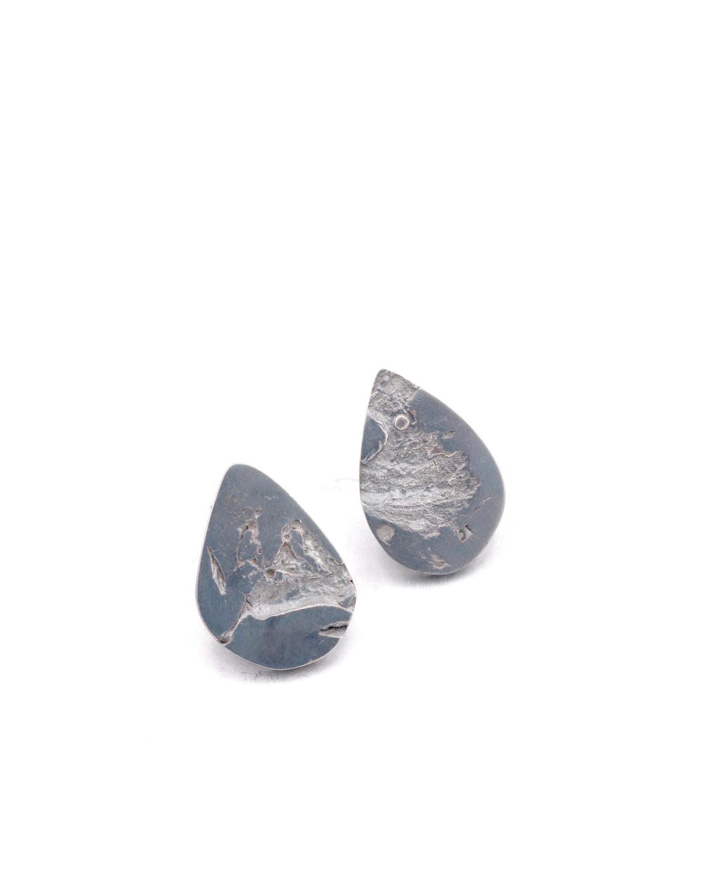 textured drop shaped earrings in Sterling silver - sideview