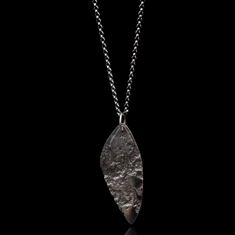 Leaf and drop pendant