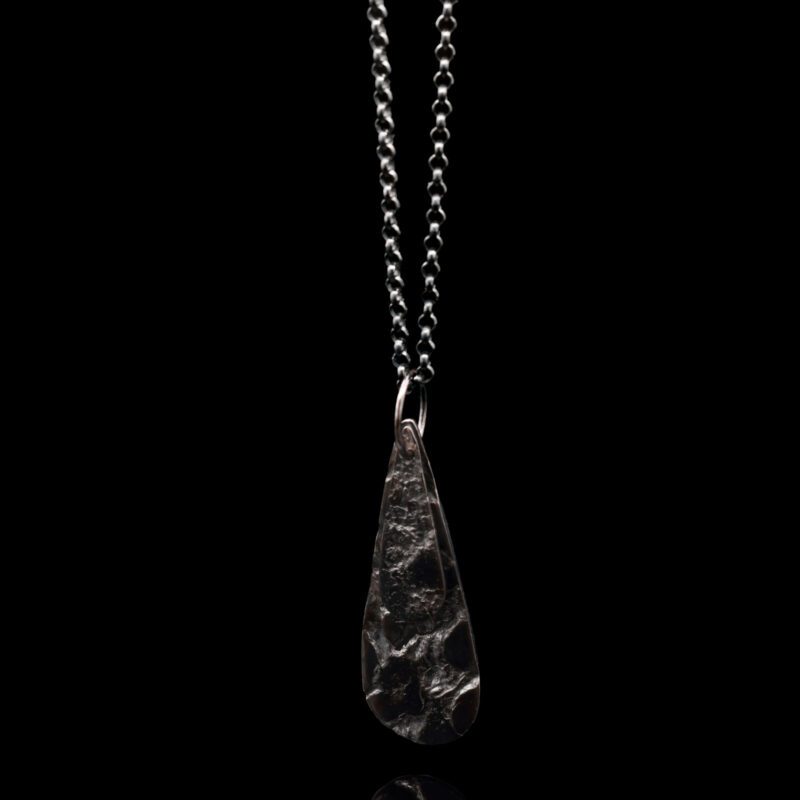 Long drops pendant